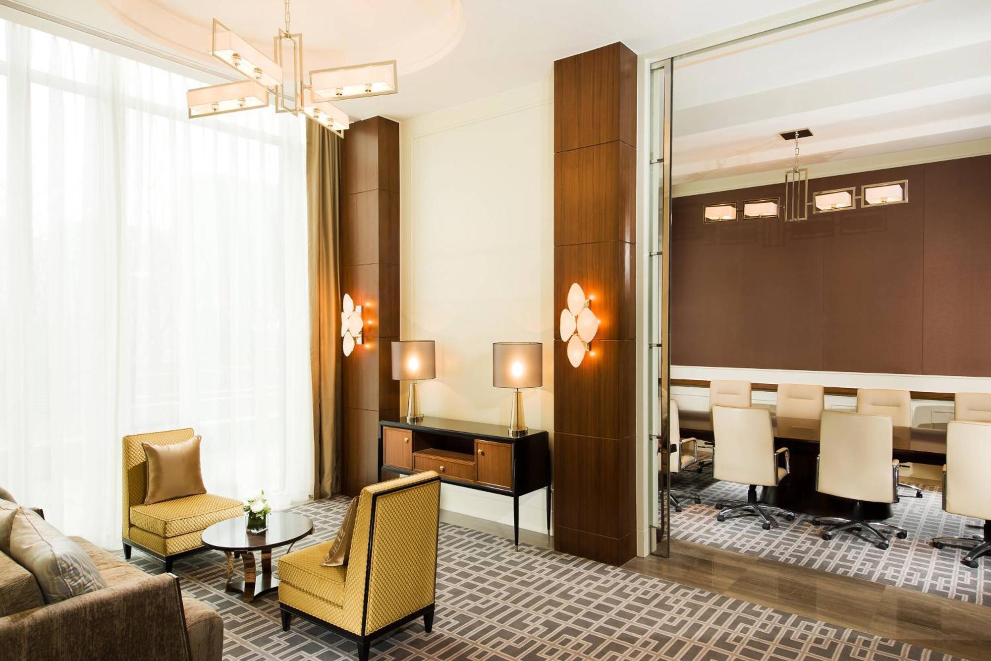Sheraton Qingdao Jiaozhou Hotel Экстерьер фото