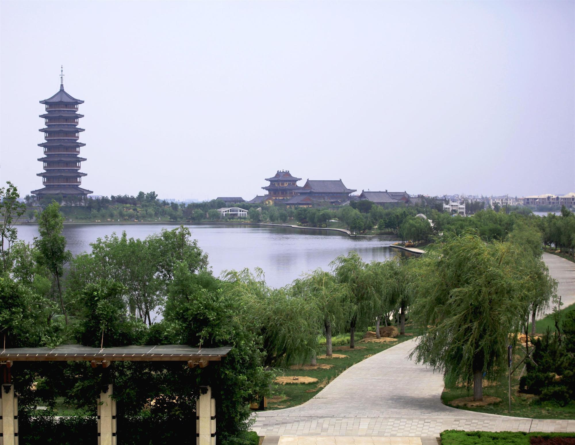 Sheraton Qingdao Jiaozhou Hotel Экстерьер фото